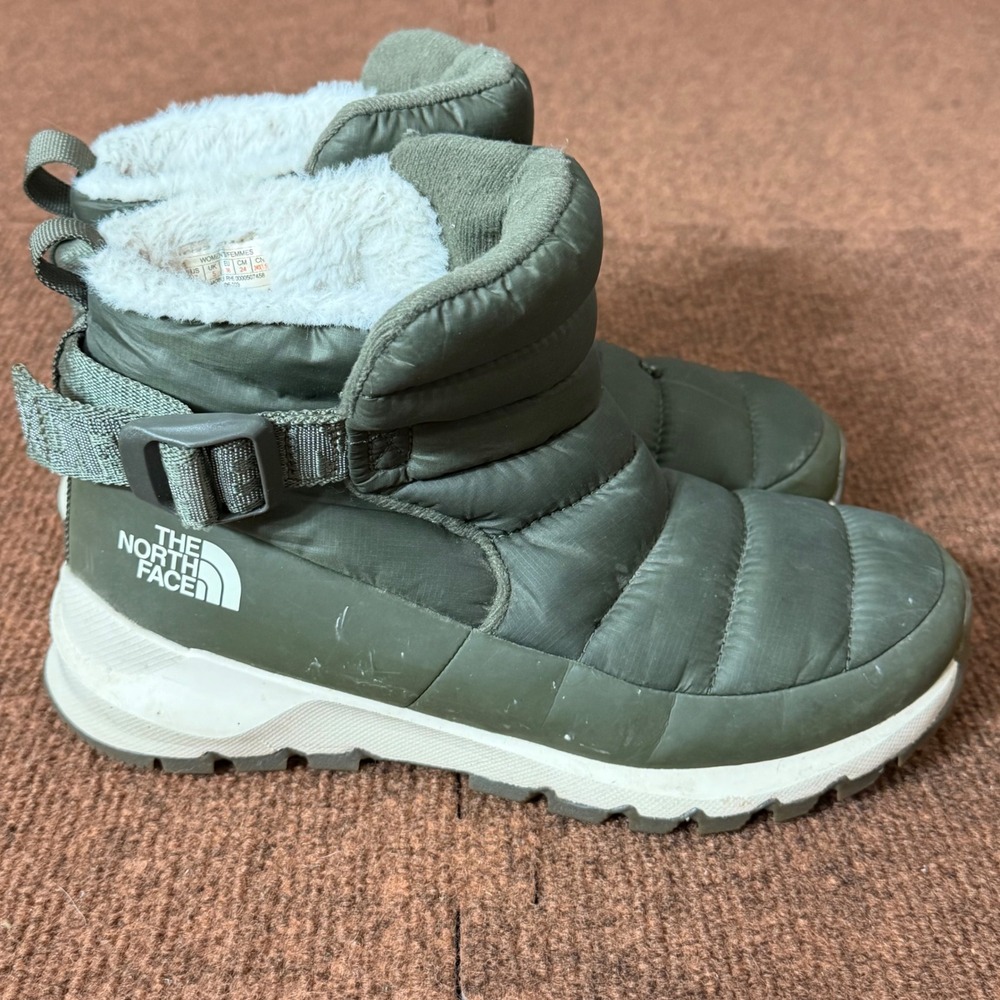 The North Face Thermoball Traction Bootie Green Puffer Boots NF0A4O8U Womens 7